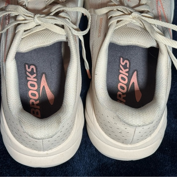 Cotton Candy Super light weight Brooks Women's Anthem 7 - Picture 3 of 5